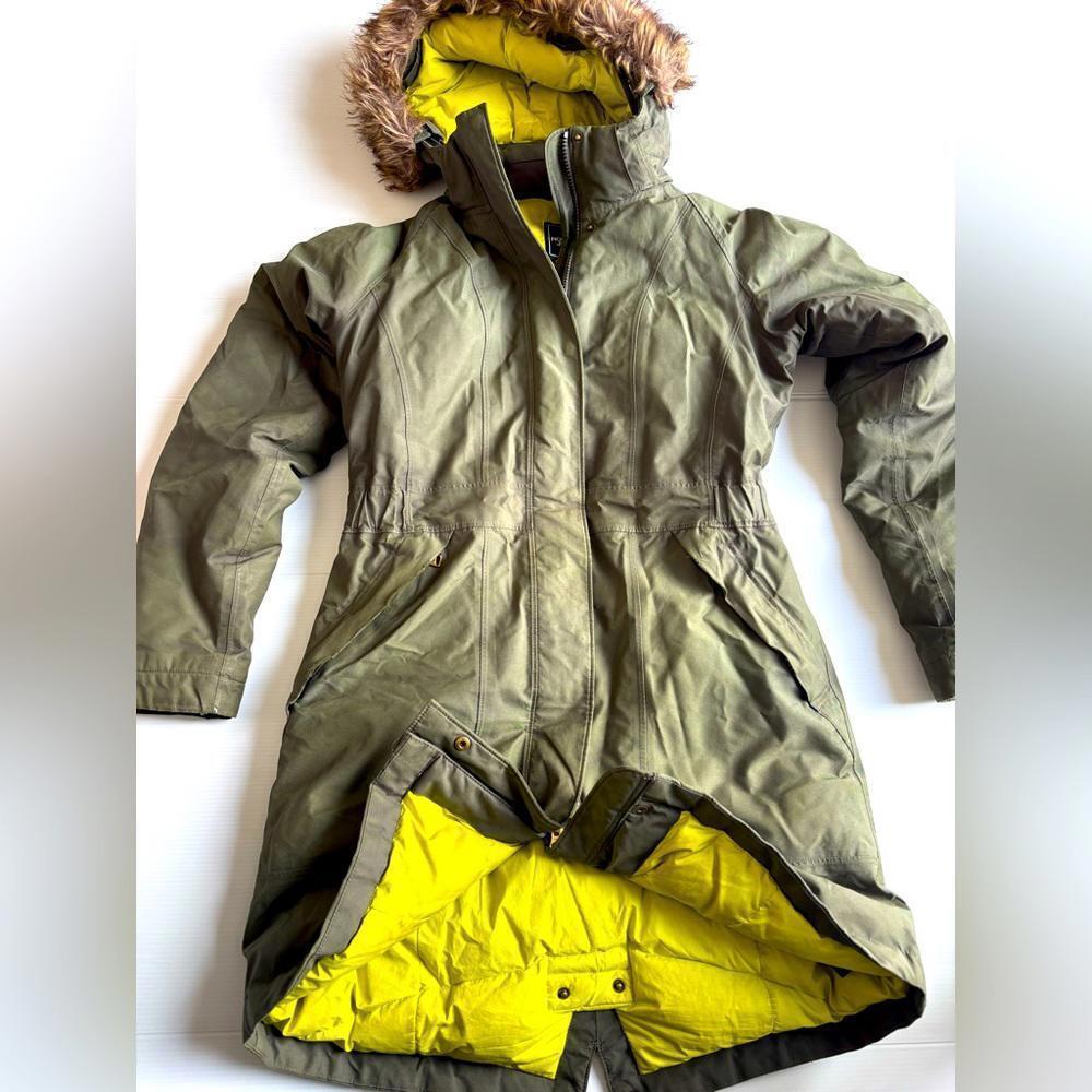 The North Face Women's Green Camo Parka Jacket Small